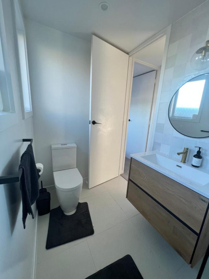 Orewa Homestay Rooms Auckland Exteriör bild