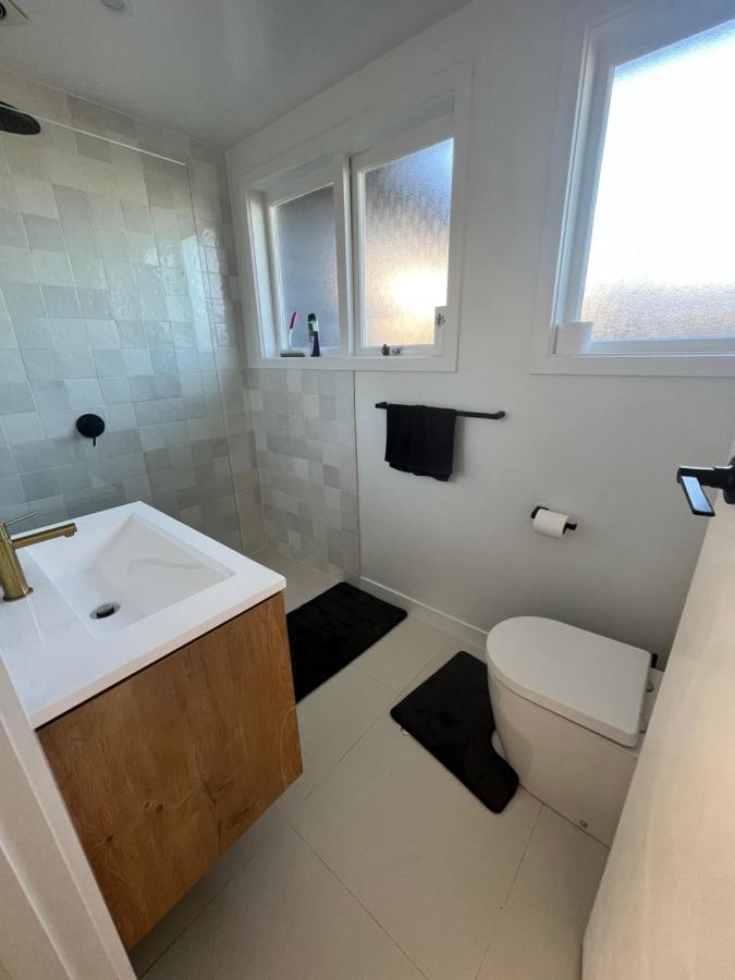 Orewa Homestay Rooms Auckland Exteriör bild